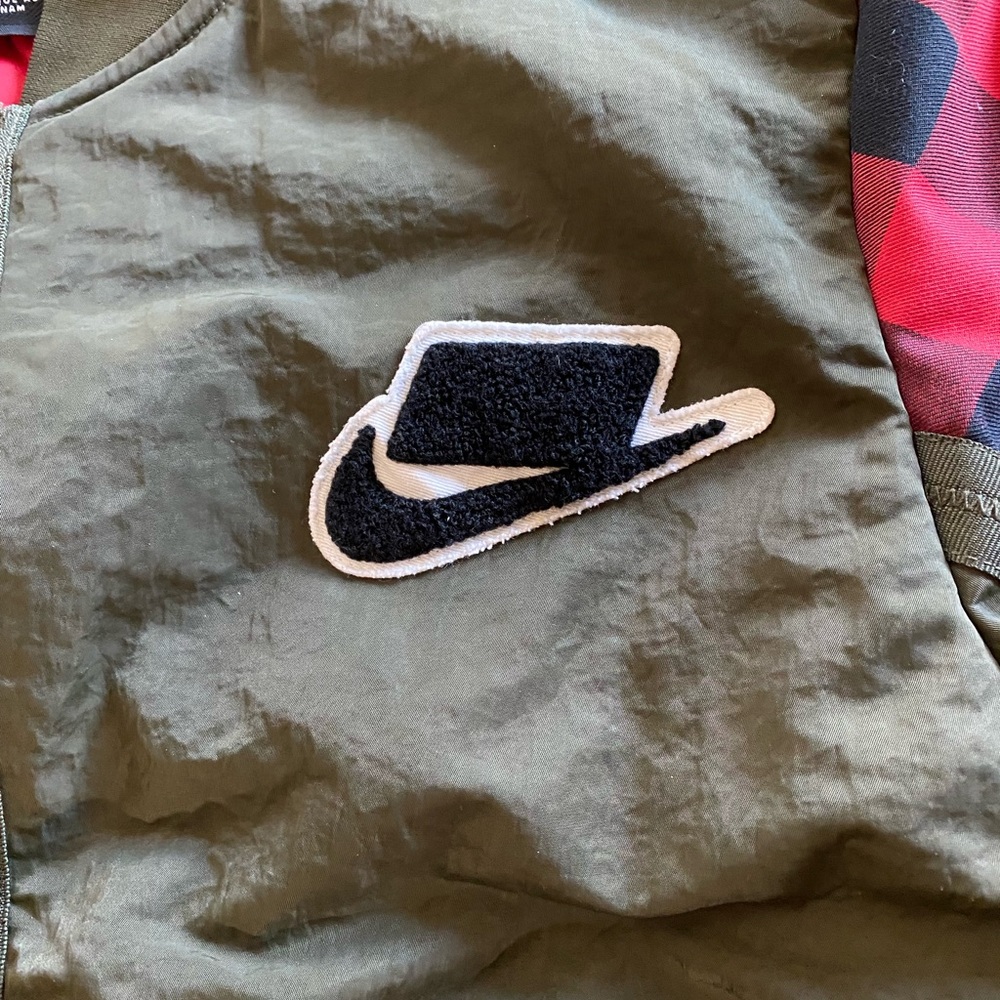 Mens Nike Jacket . Never worn.